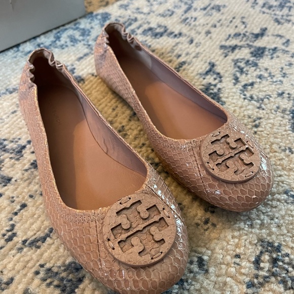 Tory Burch New In Box Tan Flats - Picture 6 of 9